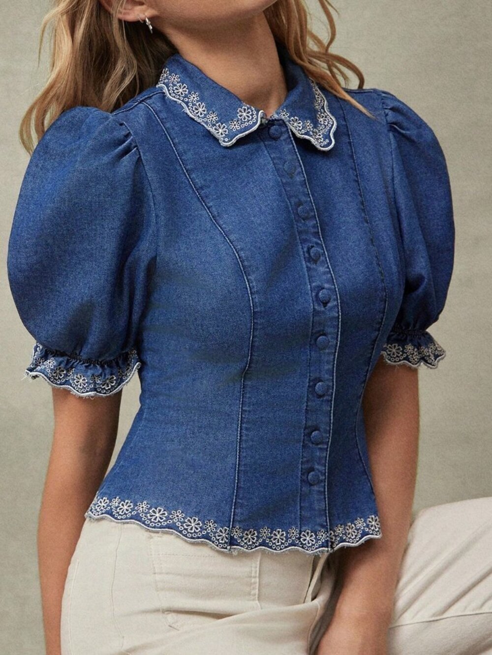 Medium Wash Casual Women's Collared Floral Embroidered Denim Top